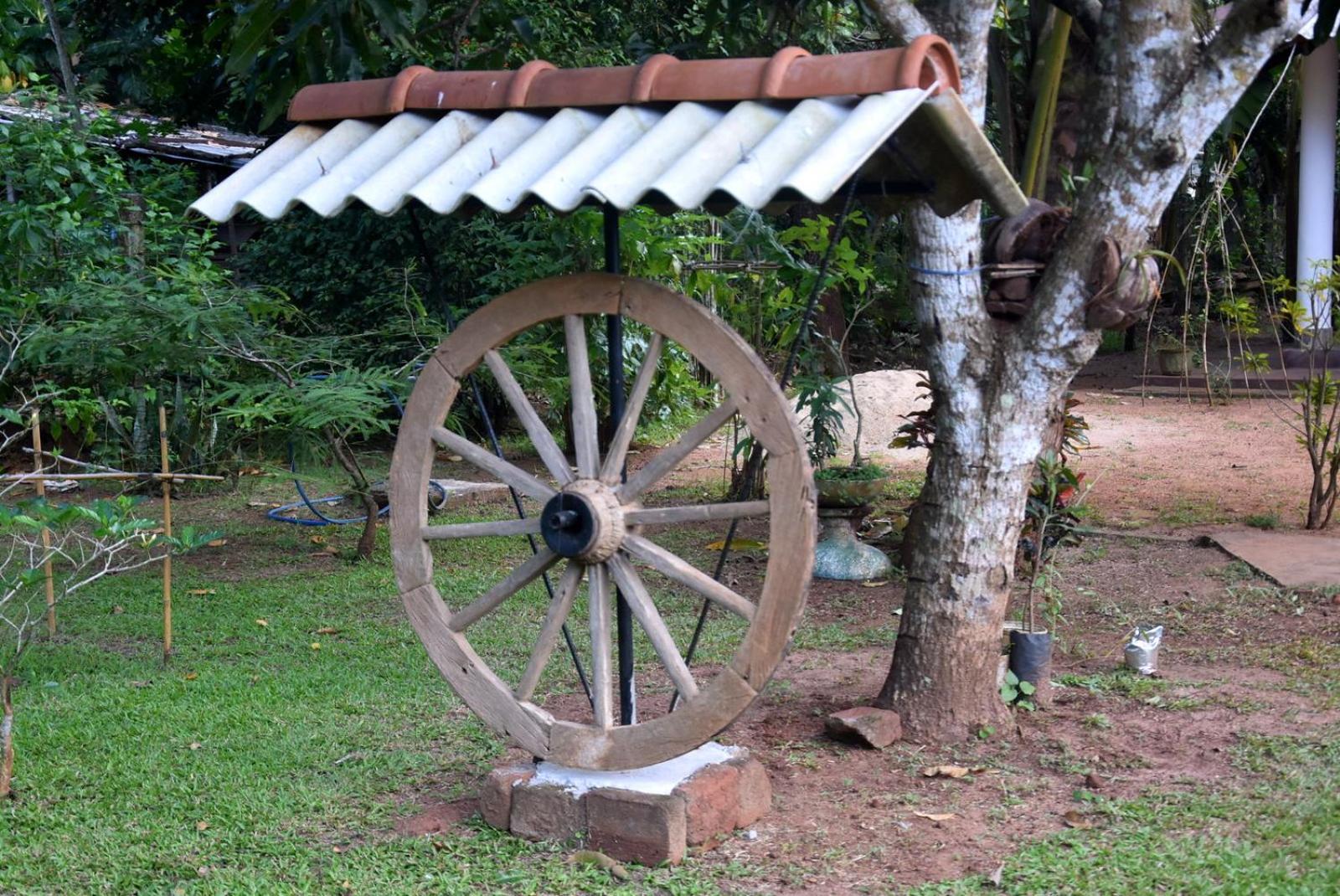 Dinu Villa Anuradhapura Exterior photo