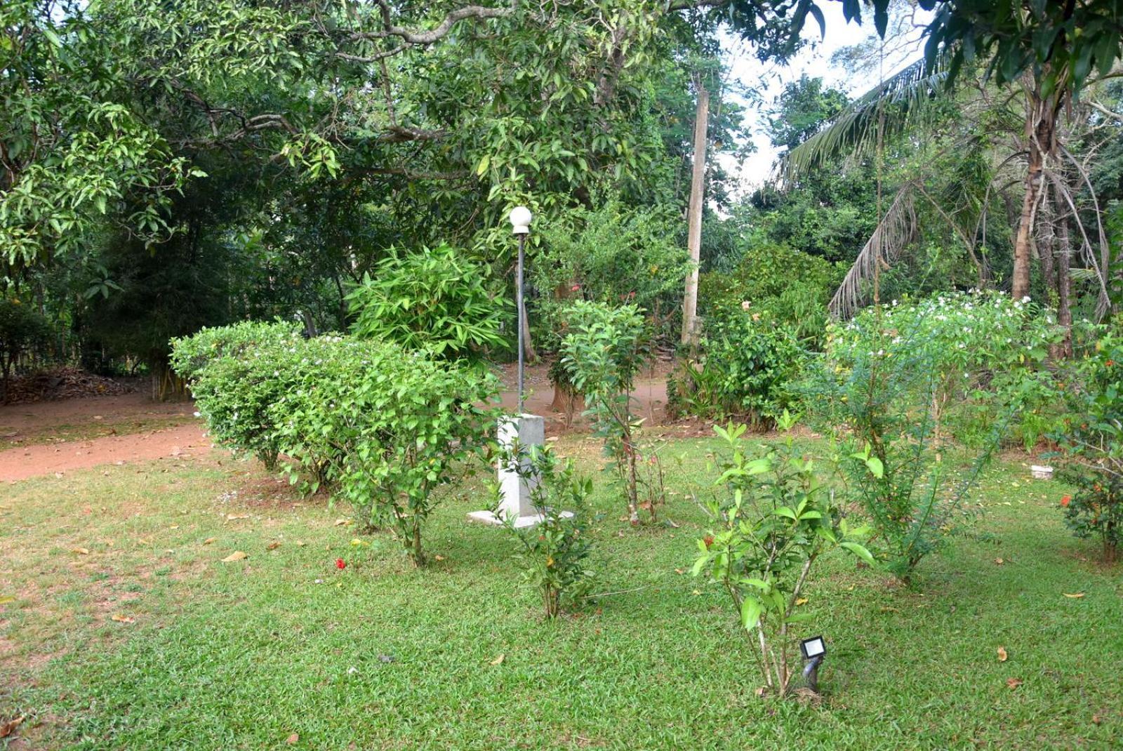 Dinu Villa Anuradhapura Exterior photo